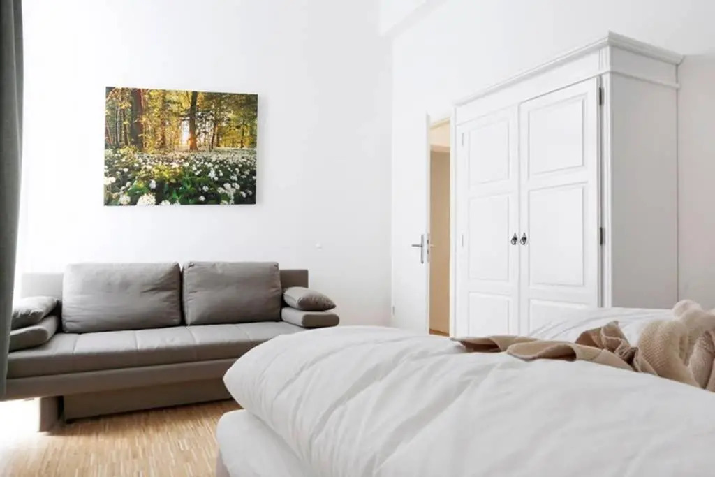 SC 6 Cozy Family & Business Flair welcomes you - Rockchair Apartments