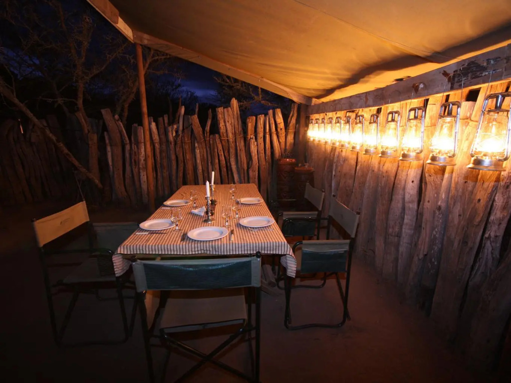 Quatermains 1920s Safari Camp - Amakhala Game Reserve