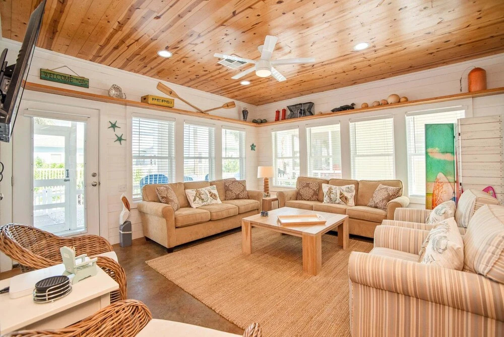 Bach Porch - Beach Gear Credit Included! 2 Shared Heated Pools