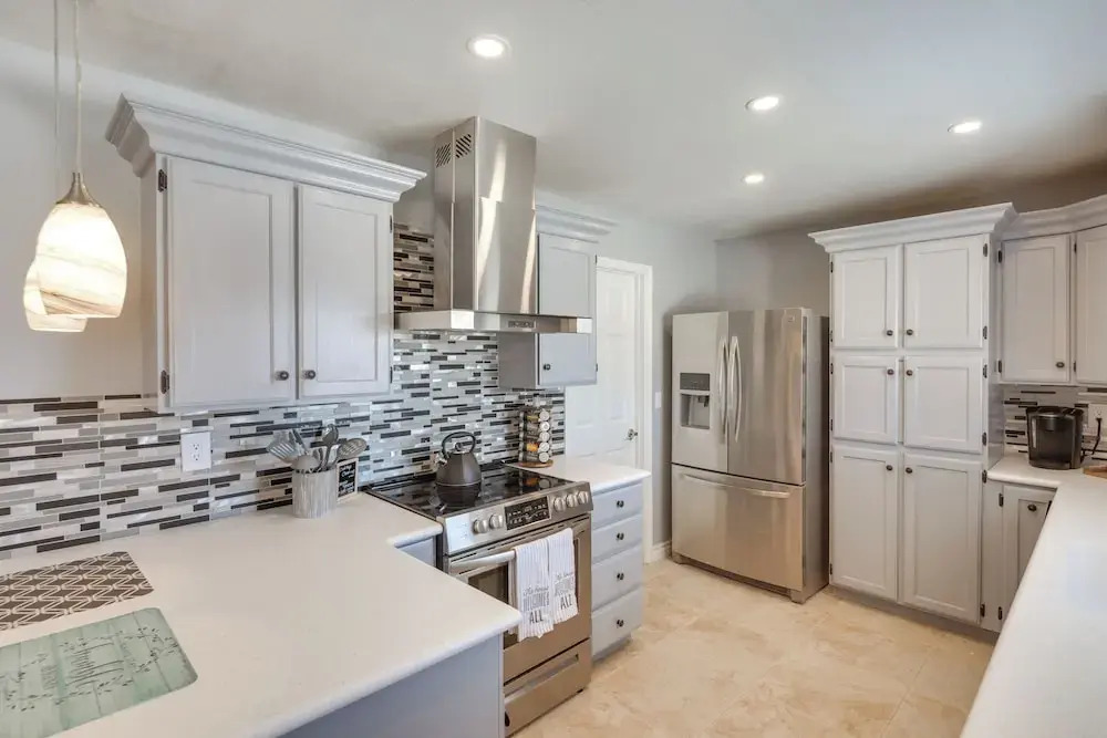 2 Mi to Lake Havasu: Home w/ Patio & Pool
