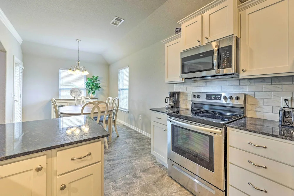 Fayetteville Home: Near University & Biking Trails