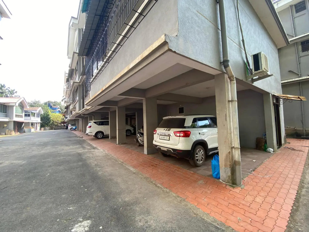 Stay by the Benaulim Beach Goa 2bhk Flat with Lift