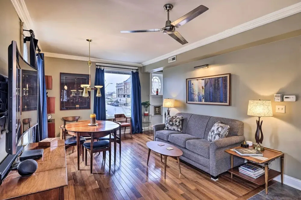 Walkable KC Home Base! Near Sports Events & Fun