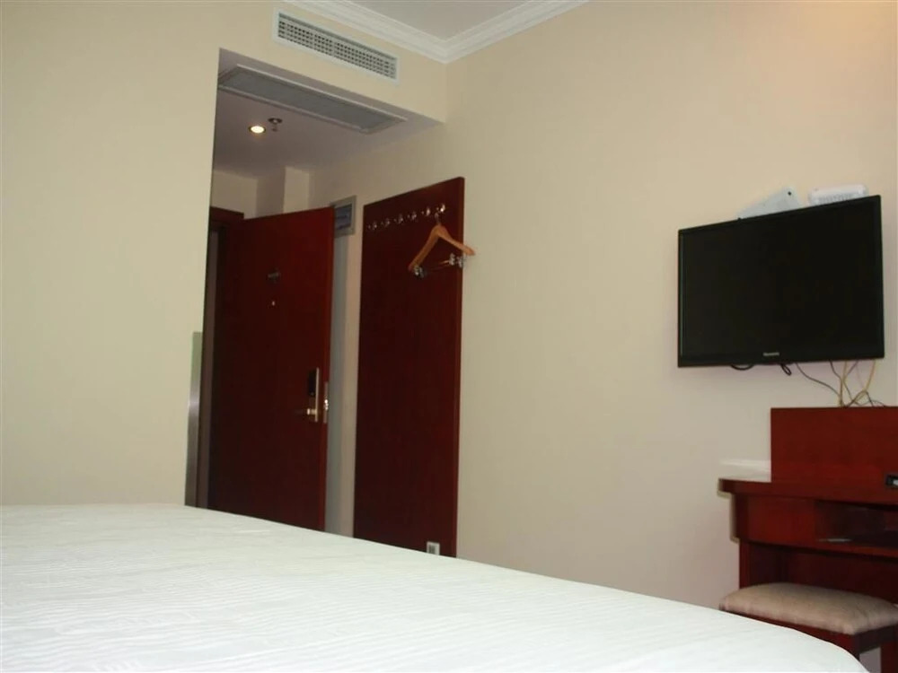Greentree Inn Shanghai Pudong Wild Zoo Express Hotel