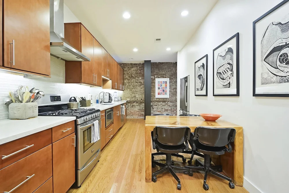 Newly Remodeled Loft In Lower Nob Hill 2 Bedroom Home by RedAwning
