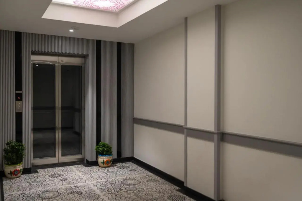 ZIBE Luxe Kakinada by GRT Hotels