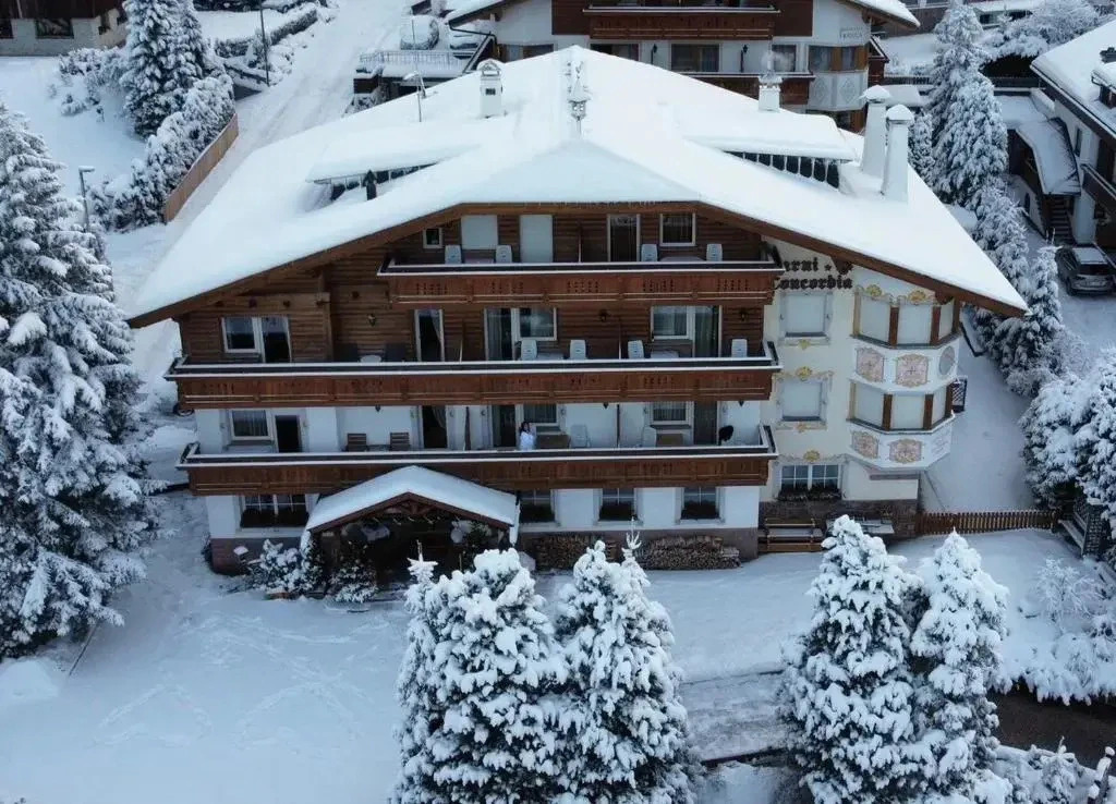 Hotel Garni Concordia - Dolomites Home
