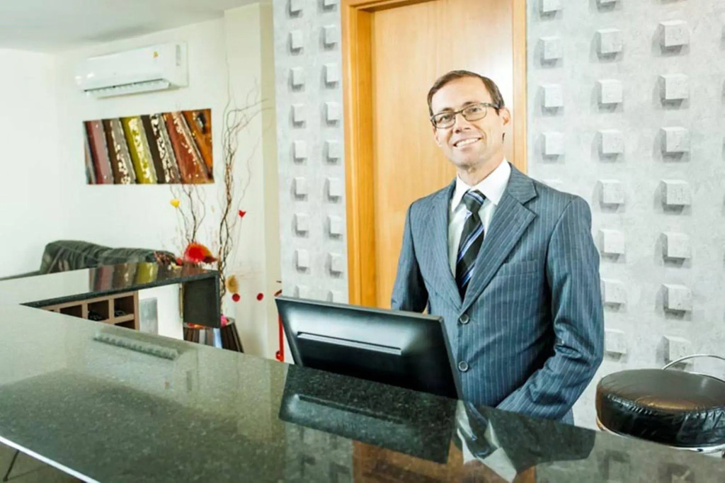 Vida Plaza Hotel