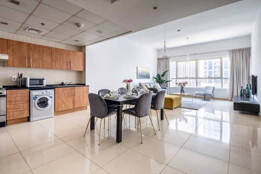 Timelessly Modern 3BR w/ Fascinating Marina Views!