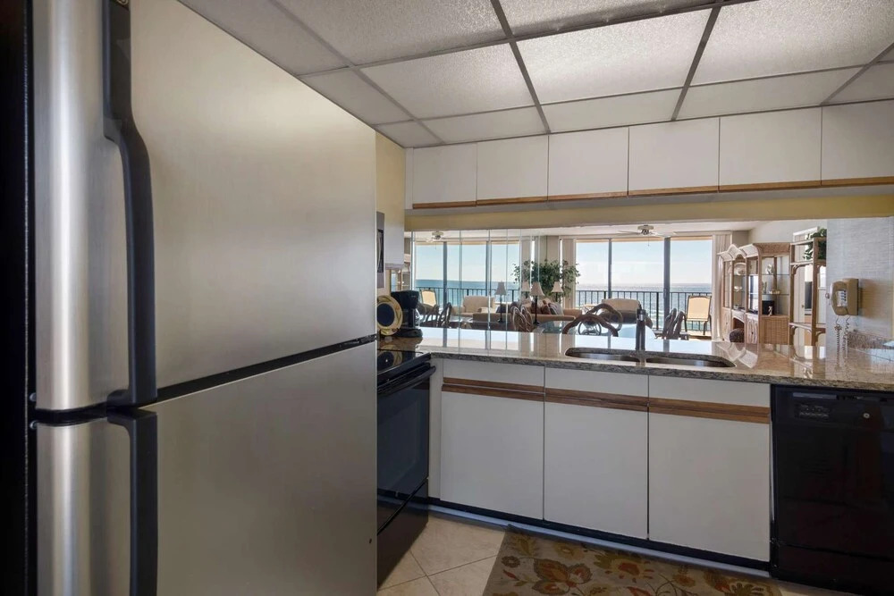 Edgewater Beach Resort Tower 3- 811