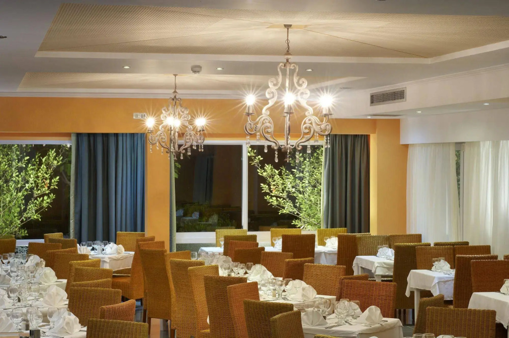 Portes Beach Hotel