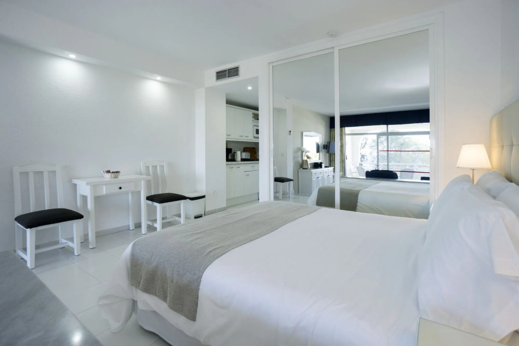 Miraflores Beach & Country Club