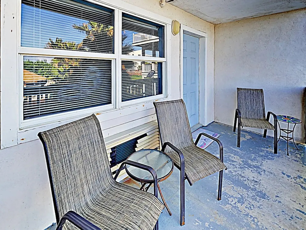 121 Sea Breeze Smooth Sailing - One Bedroom Condo