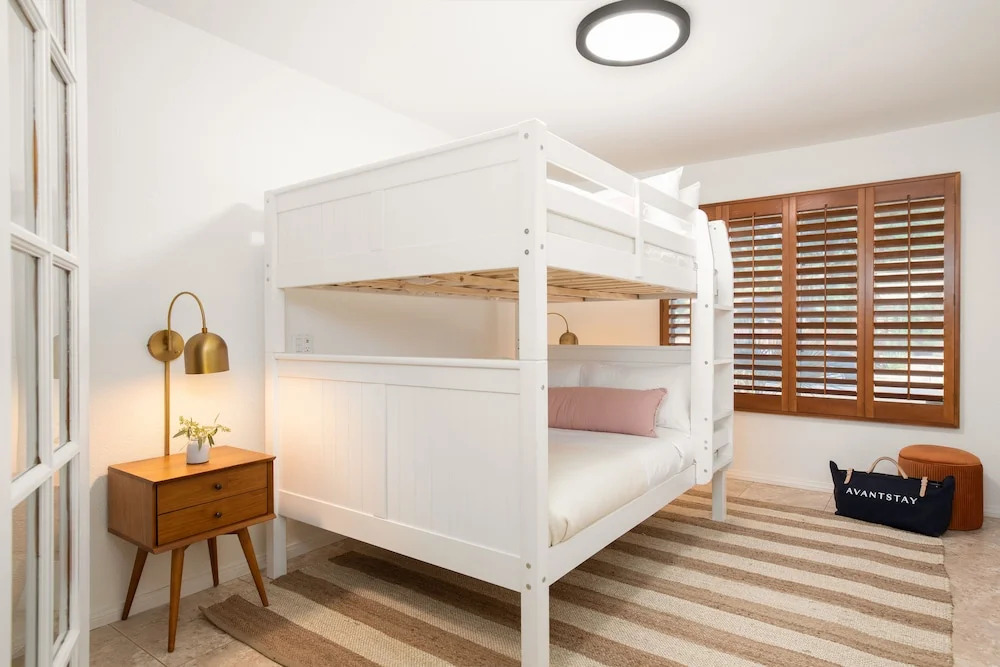 Bermuda by Avantstay Covered Patio w/ Outdoor Dining + Pool & Spa