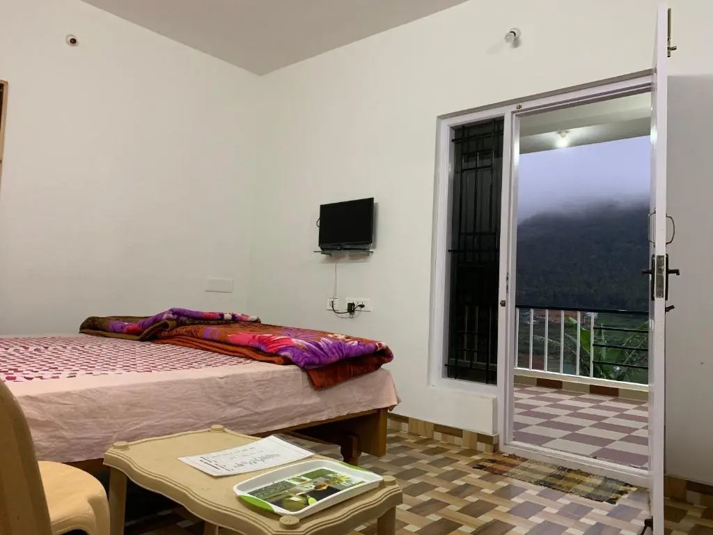 Vignesh holiday inn
