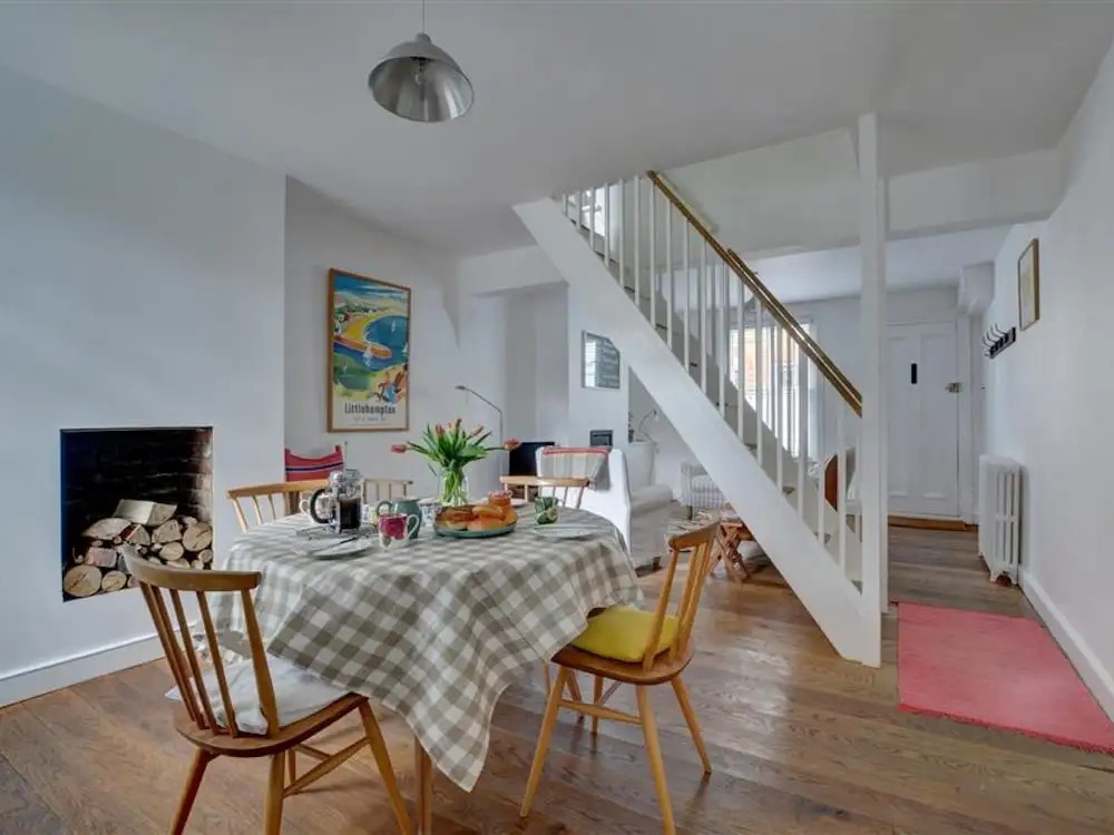 Lovely Holiday Home in Old Town of Whitstable near Beach
