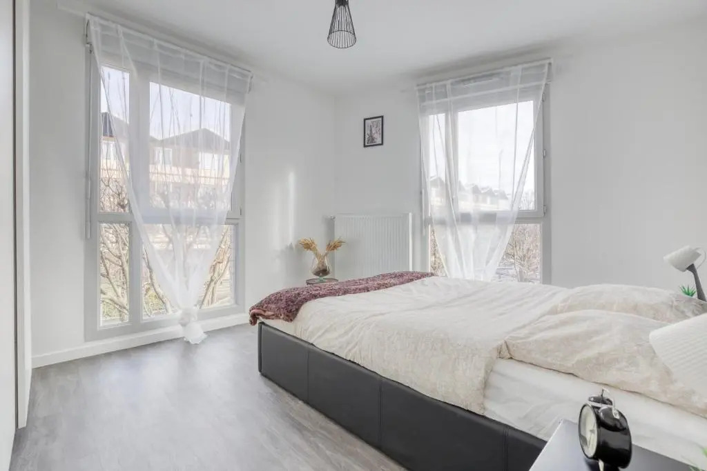 Superbe T2 COSY à 15mn de Paris