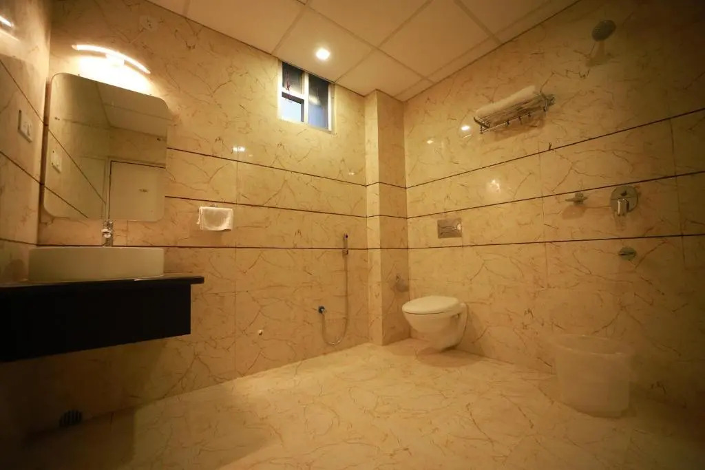 Click Hotel Capital House