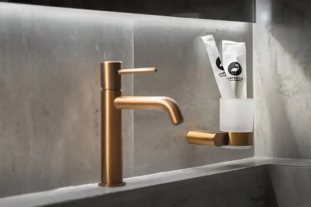MONK Monastiraki Suites