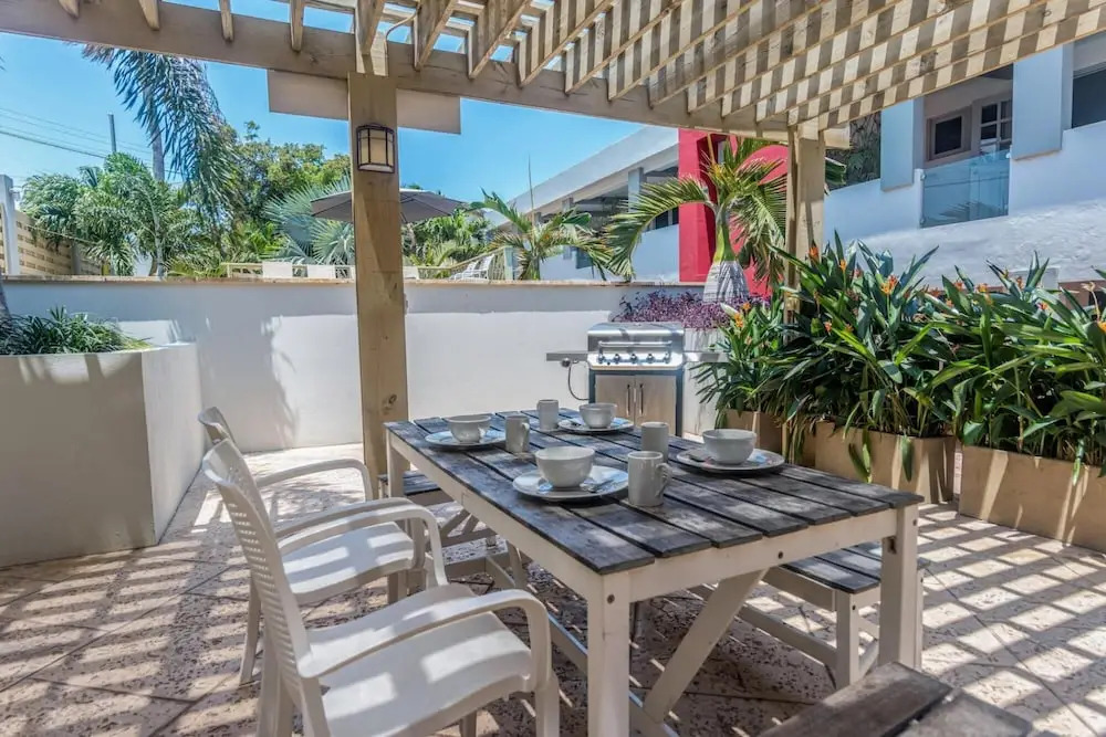 Quiet Cozy Central Close to the Beach Pool