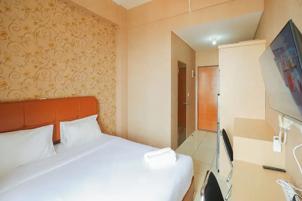 Comfortable And Well Furnished Studio Dave Apartment