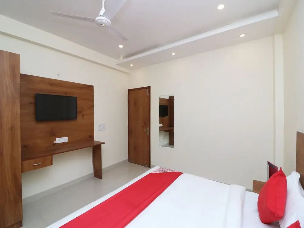 OYO 29181 Delight Deluxe