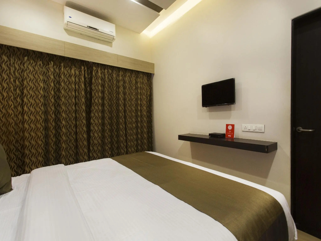 OYO 10388 Hotel Dean Villa