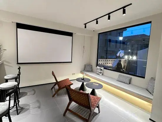 Nanxiangli Mountain Viewing Holiday Inn (Zhujiajian Guanyin Dharma Realm Store)