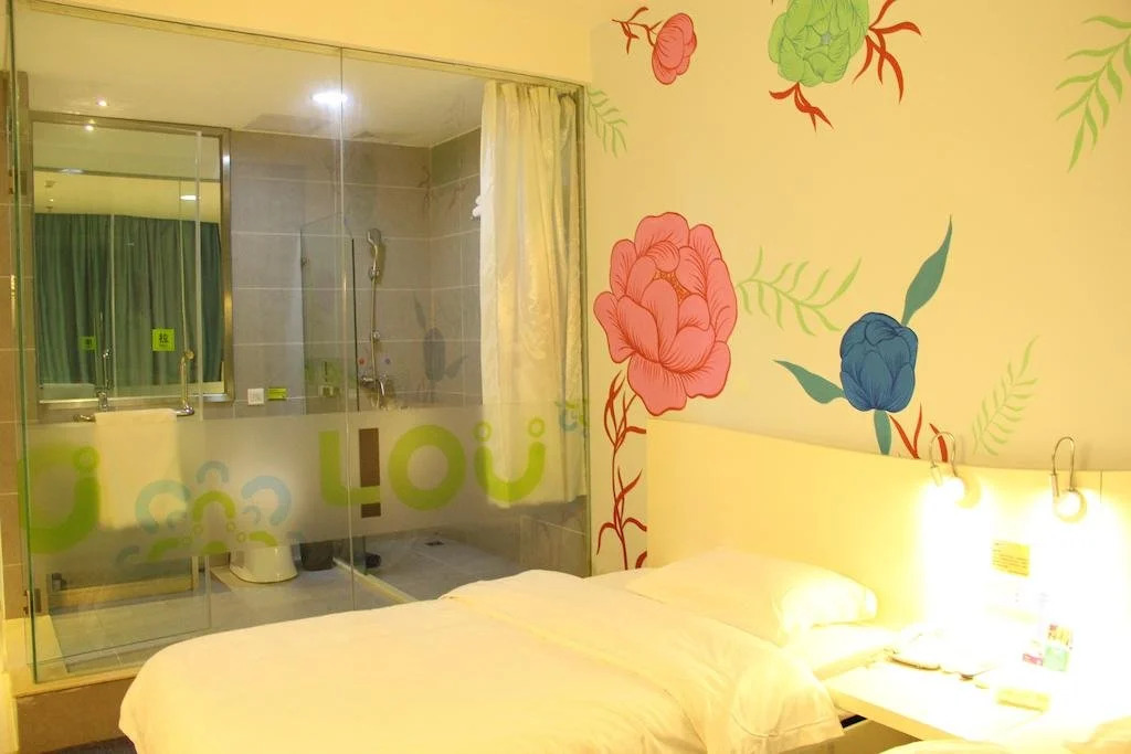 Xiamen For You Theme Hotel
