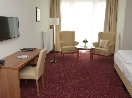 H Perl Hotel-Restaurant