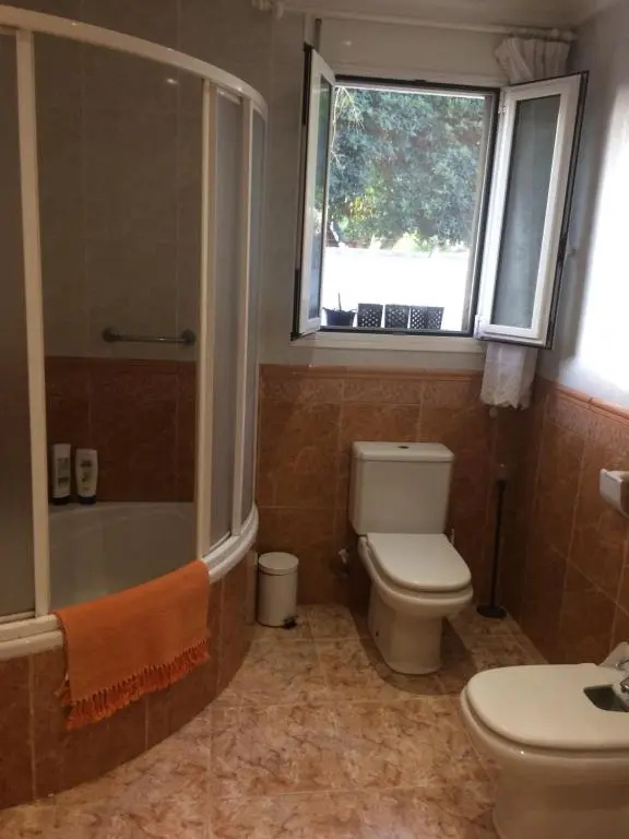 Habitación doble 4 línea playa 2 opciones 1 con baño privado y otra con baño compartido