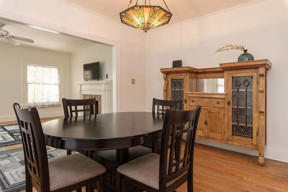 Charming 2bed House in Koreatown