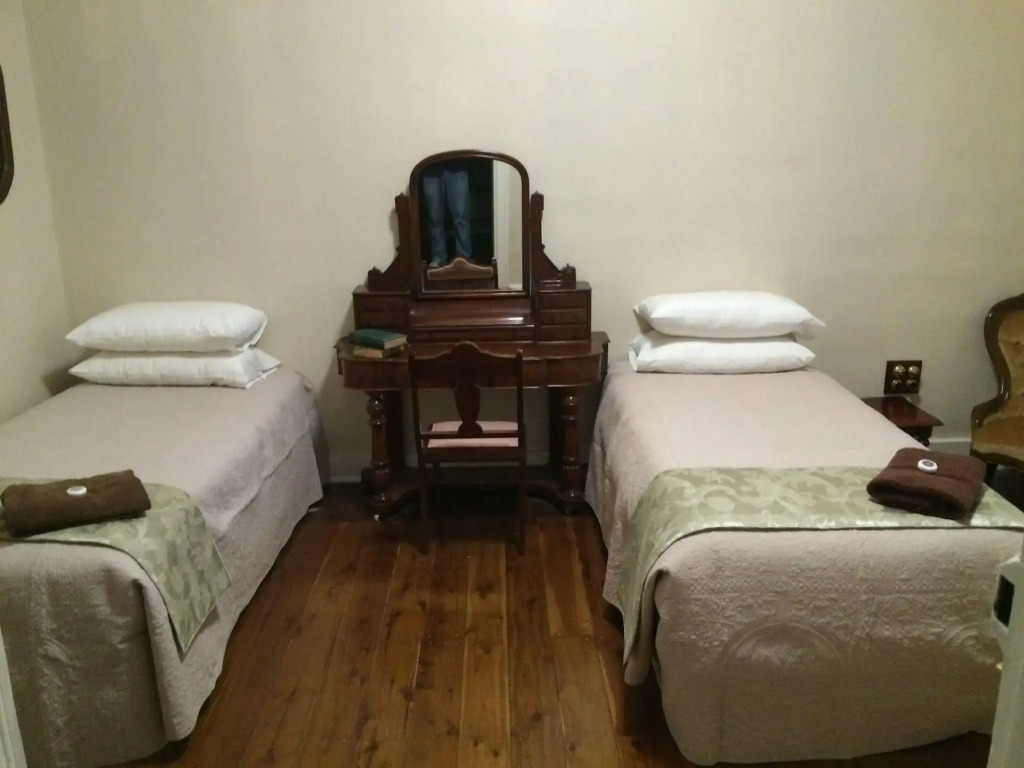 Wisemans Inn Hotel