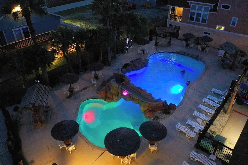 2 Blocks to the Beach, Patio, Resort Pool w/ Slide Tranquil Tides by Avantstay