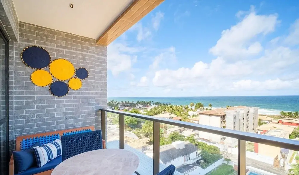 Stay Just Steps From Itapua Beach, With Pool and gym - RGF