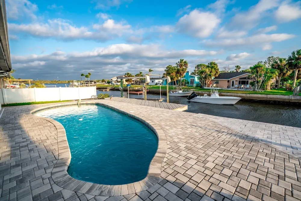 Harbor Island - 4900 Shoreview Ct 3 Bedroom Home