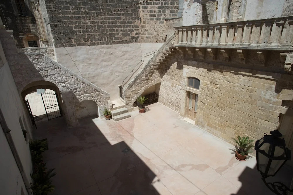 HISTORIA- Dimore Corte Chiesa