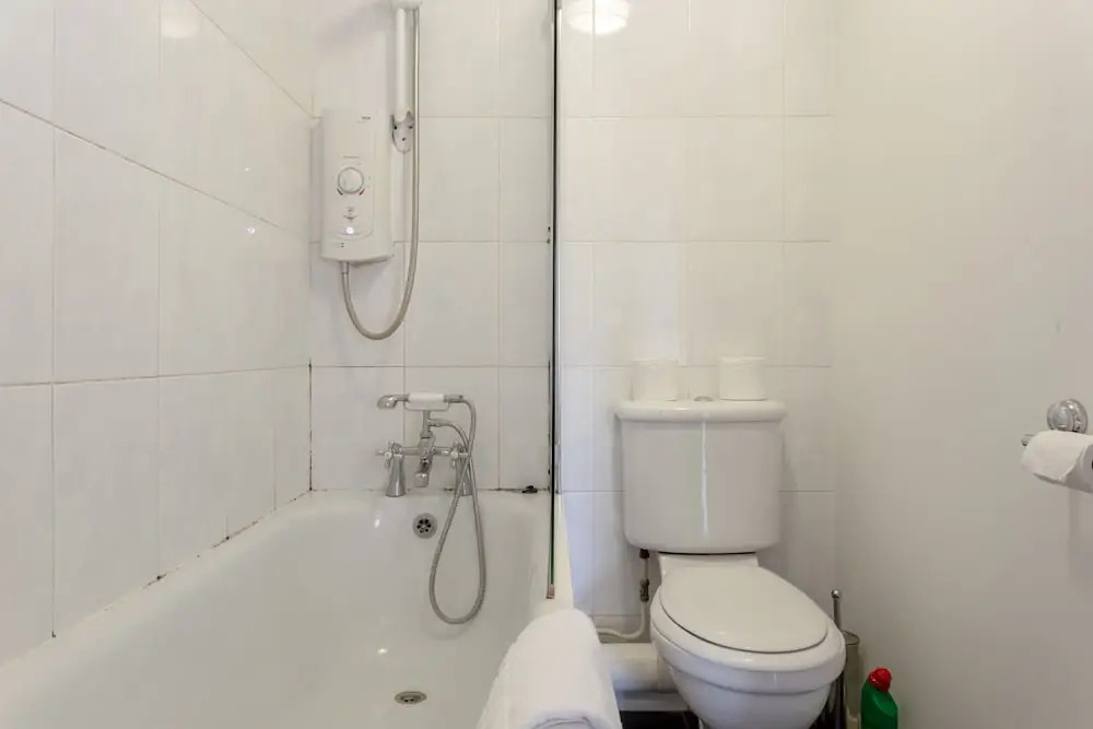 2 Bedroom House Near Canary Wharf