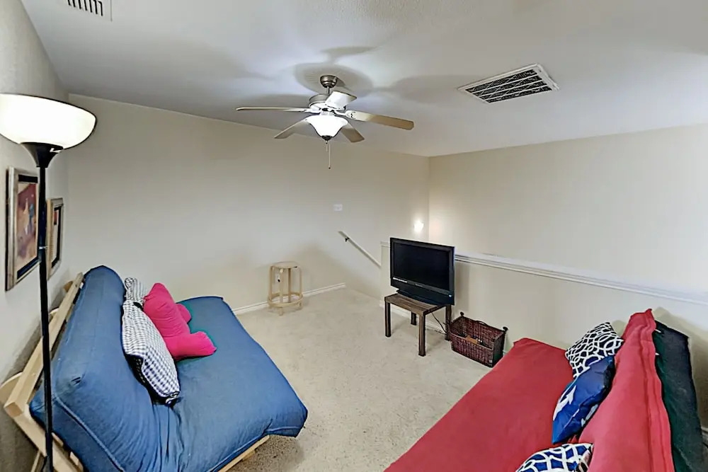 New Listing! Updated Beach Gem W/ Pool & Garage 3 Bedroom Townhouse
