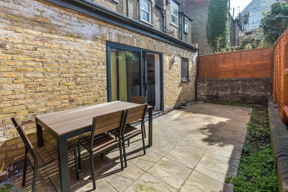 Cosy 2 Bedroom Garden Flat in Battersea/clapham