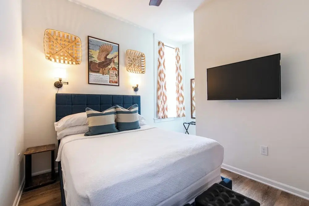 The Woodford Hotel