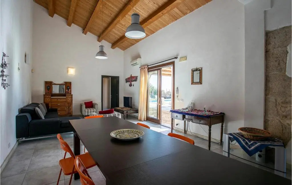 Stunning Home In Ragusa