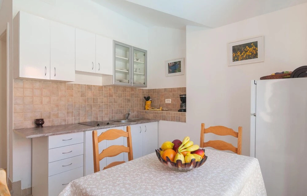 Awesome Home in Pucisca With 7 Bedrooms, Wifi and Outdoor Swimming Pool