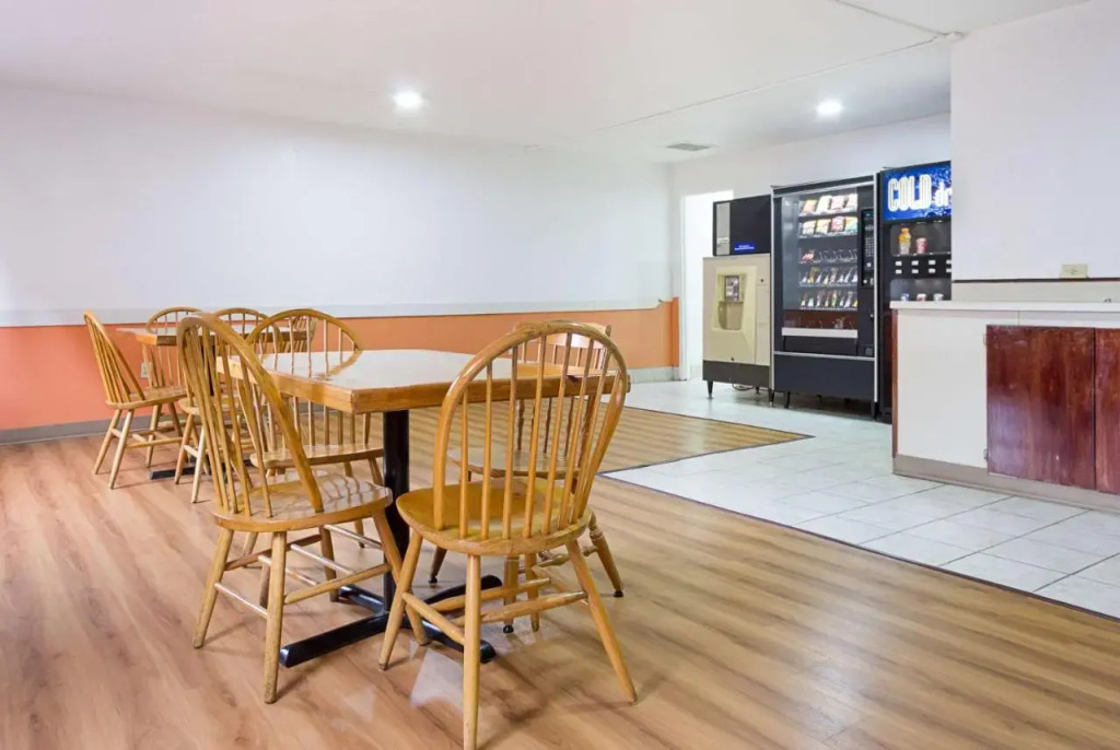 Country Hearth Inn And Suites