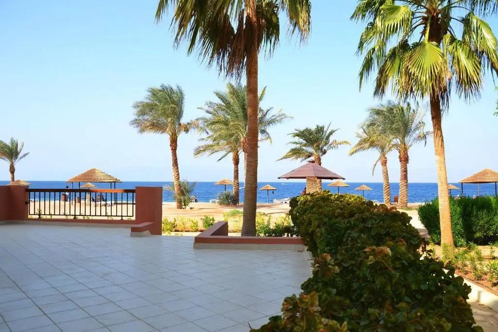 Lovely 1-bedroom serviced Apartment TalaBay Resort
