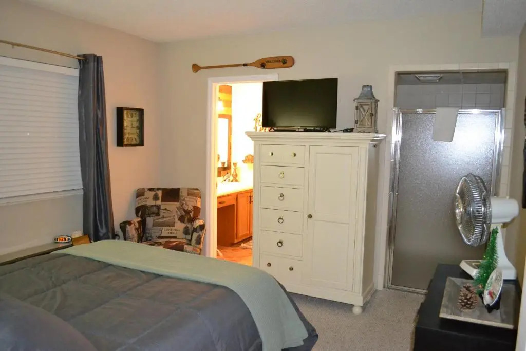 River Place Condos 407 2BD