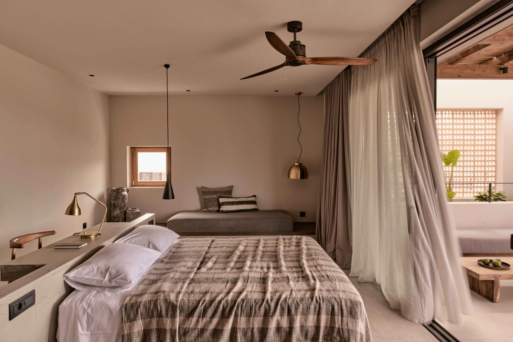 Theros All Suite Hotel