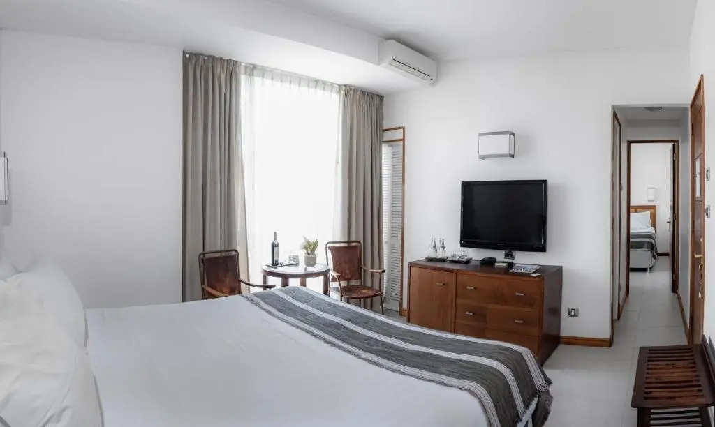 Hotel Raices