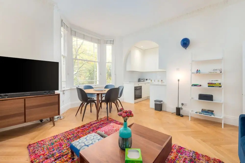 Beautiful Hampstead Home RH6