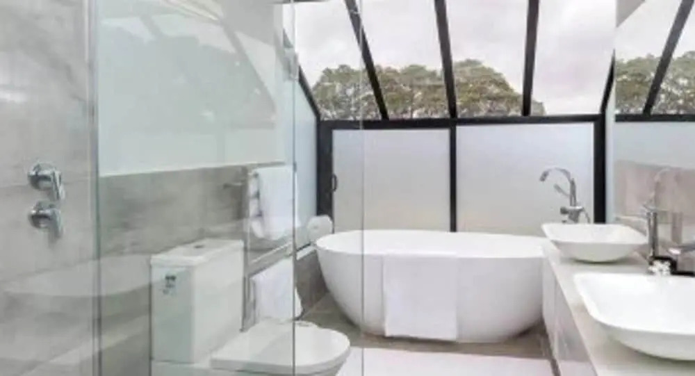Airport closest mansion-AN AMAZING PLACE WORTH EVERY CENT